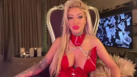 Snapshot of mistresssaida chatting on 01-31-26, 10:19 Mistress Saida online show from 01-31-26, 10:19