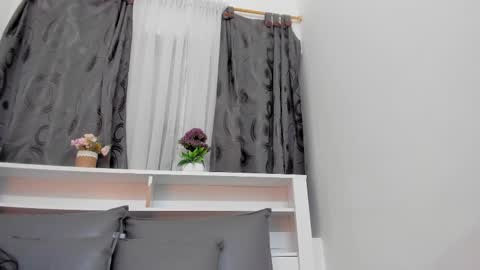 Snapshot of mistt_miaa chatting on 10-28-25, 07:05 mistt_miaa online show from 10-28-25, 07:05