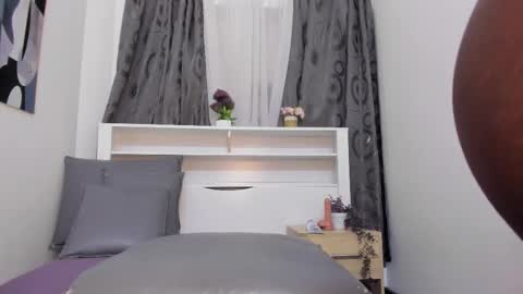 Snapshot of mistt_miaa chatting on 03-11-26, 06:25 mistt_miaa online show from 03-11-26, 06:25