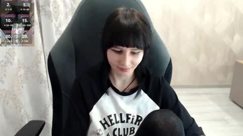 Snapshot of misty_dark chatting on 10-10-25, 10:25 misty_dark online show from 10-10-25, 10:25