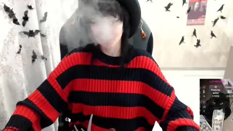 Snapshot of misty_dark chatting on 10-27-25, 10:19 misty_dark online show from 10-27-25, 10:19