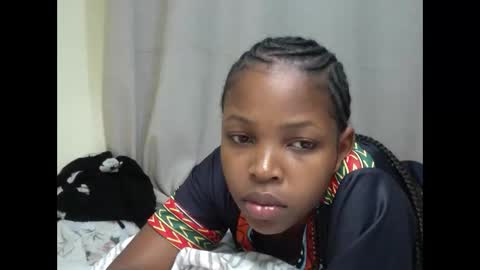 misty_shee online show from 05-10-26, 07:52