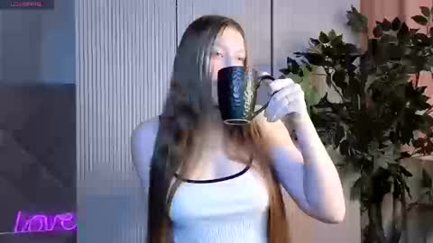 Sara online show from 03-12-26, 08:09