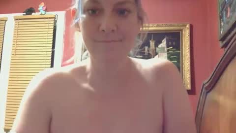 Snapshot of mistymountains96 chatting on 03-07-26, 06:43 Misty Mountains online show from 03-07-26, 06:43