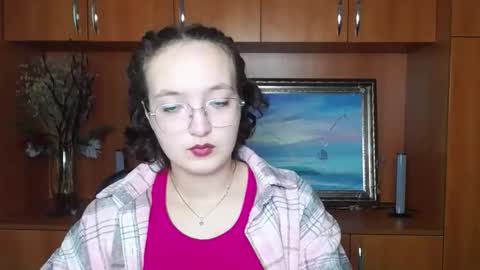 Aria online show from 10-11-25, 11:42