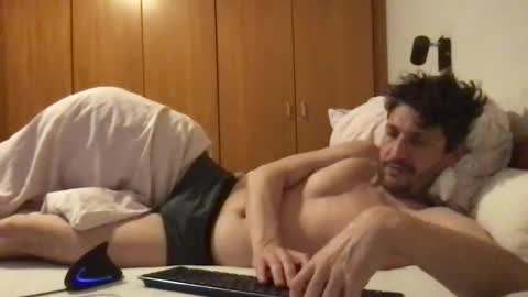 Snapshot of mitchel_new chatting on 03-28-26, 01:05 Mitchel New online show from 03-28-26, 01:05