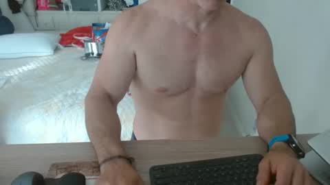 Snapshot of mitcheli chatting on 01-08-26, 02:19 Onlyfans online show from 01-08-26, 02:19
