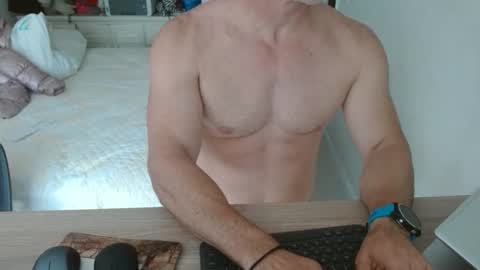 Snapshot of mitcheli chatting on 02-26-26, 03:11 Onlyfans online show from 02-26-26, 03:11
