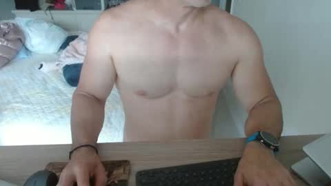 Snapshot of mitcheli chatting on 03-04-26, 03:18 Onlyfans online show from 03-04-26, 03:18