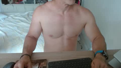 Snapshot of mitcheli chatting on 03-10-26, 03:50 Onlyfans online show from 03-10-26, 03:50
