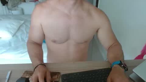 Snapshot of mitcheli chatting on 04-16-26, 03:46 Onlyfans online show from 04-16-26, 03:46
