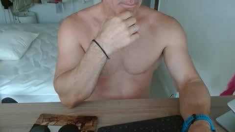 Snapshot of mitcheli chatting on 04-17-26, 02:53 Onlyfans online show from 04-17-26, 02:53