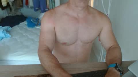 Snapshot of mitcheli chatting on 06-10-26, 02:27 Onlyfans online show from 06-10-26, 02:27