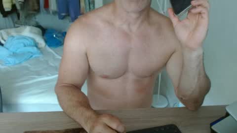Snapshot of mitcheli chatting on 06-17-26, 06:42 Onlyfans online show from 06-17-26, 06:42