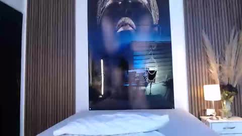 Snapshot of miticabrennet chatting on 12-05-25, 03:37 Mtica Brennet online show from 12-05-25, 03:37