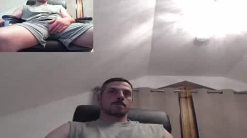 Snapshot of mitsch01 chatting on 06-06-26, 07:40 Mitsch online show from 06-06-26, 07:40