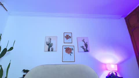 Snapshot of miwa_cutte chatting on 12-17-24, 11:17 Miwa online show from 12-17-24, 11:17