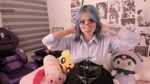 Snapshot of miwaviolet chatting on 01-11-25, 12:01 Miwa Violet online show from 01-11-25, 12:01