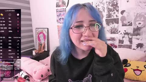 Snapshot of miwaviolet chatting on 01-18-25, 01:30 Miwa Violet online show from 01-18-25, 01:30