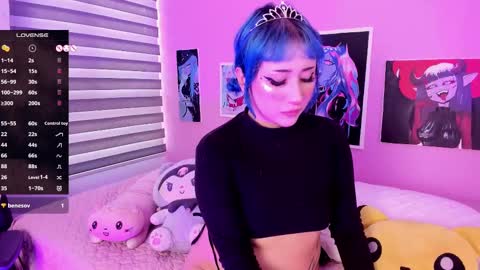 Snapshot of miwaviolet chatting on 02-17-25, 10:14 Miwa Violet online show from 02-17-25, 10:14