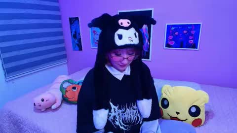 Snapshot of miwaviolet chatting on 01-13-26, 03:34 Miwa Violet online show from 01-13-26, 03:34