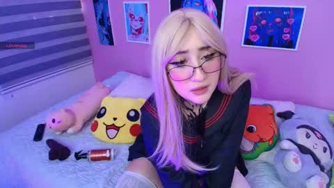 Snapshot of miwaviolet chatting on 03-10-26, 07:41 Miwa Violet online show from 03-10-26, 07:41