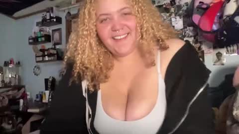 Snapshot of mixxedgoodness222 chatting on 02-04-26, 03:34 mixxedgoodness222 online show from 02-04-26, 03:34