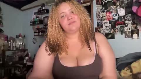 Snapshot of mixxedgoodness222 chatting on 02-11-26, 03:44 mixxedgoodness222 online show from 02-11-26, 03:44