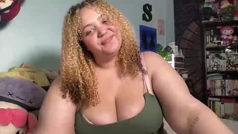 Snapshot of mixxedgoodness222 chatting on 02-23-26, 09:01 mixxedgoodness222 online show from 02-23-26, 09:01