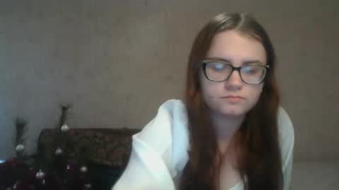Snapshot of miyabe chatting on 01-22-25, 10:40 Milana online show from 01-22-25, 10:40