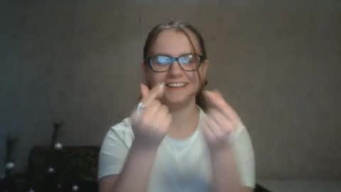 Snapshot of miyabe chatting on 02-06-25, 01:21 Milana online show from 02-06-25, 01:21