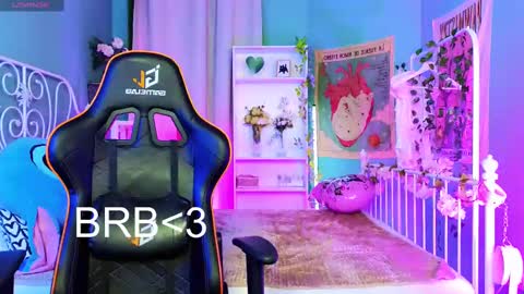 Mizuki online show from 02-17-25, 12:10