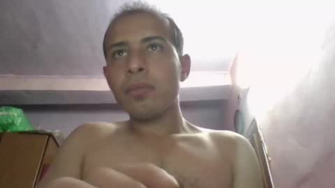Snapshot of mj9800 chatting on 11-17-25, 12:49 mahmoud online show from 11-17-25, 12:49