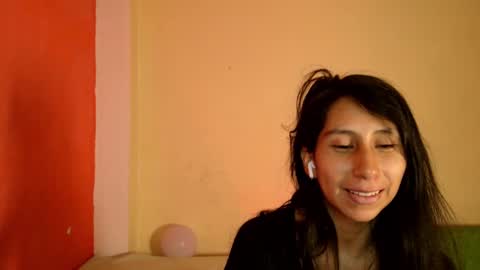 Snapshot of mli739709 chatting on 01-24-25, 04:37 MoonLipson online show from 01-24-25, 04:37