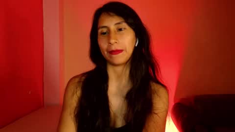 Snapshot of mli739709 chatting on 02-05-25, 04:48 MoonLipson online show from 02-05-25, 04:48