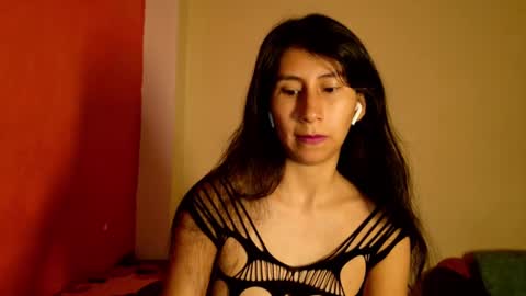 Snapshot of mli739709 chatting on 02-16-25, 09:04 MoonLipson online show from 02-16-25, 09:04