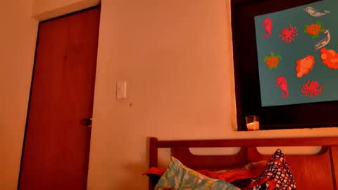 Snapshot of mli739709 chatting on 09-11-25, 05:29 MoonLipson online show from 09-11-25, 05:29