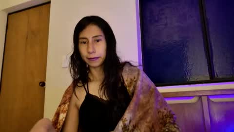 Snapshot of mli739709 chatting on 09-16-25, 11:06 MoonLipson online show from 09-16-25, 11:06