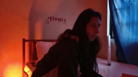 Snapshot of mli739709 chatting on 12-01-25, 12:21 MoonLipson online show from 12-01-25, 12:21