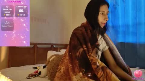 Snapshot of mli739709 chatting on 02-03-26, 07:41 MoonLipson online show from 02-03-26, 07:41