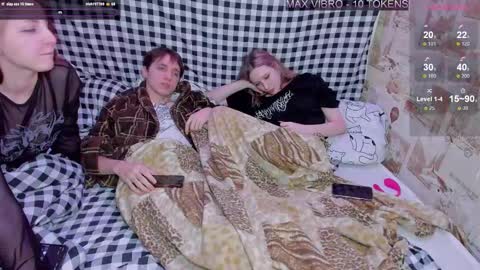 Tim and Lisa  Simon and Luna online show from 02-09-25, 10:54