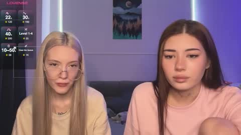 Snapshot of mmkakpoxyi22 chatting on 03-08-26, 05:39 alice and ray online show from 03-08-26, 05:39