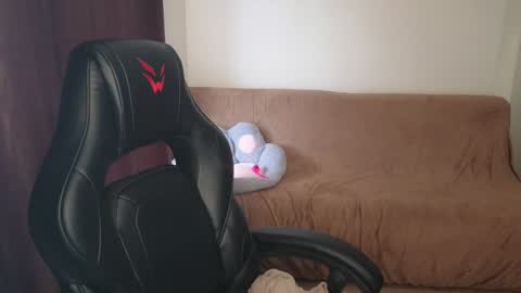 Lili online show from 12-13-24, 11:02