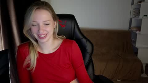 Lili online show from 12-31-24, 04:38