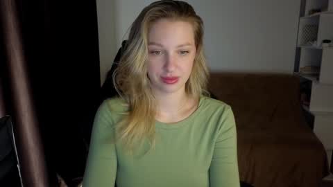 Lili online show from 01-27-25, 08:18