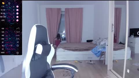 Lili online show from 03-12-25, 04:46