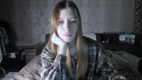 Lili online show from 12-02-25, 09:58