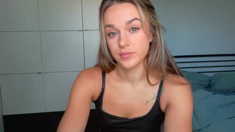 mmminnie online show from 10-07-25, 01:30