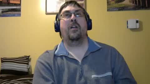 Snapshot of mmr45 chatting on 01-03-25, 04:33 mmr45 online show from 01-03-25, 04:33