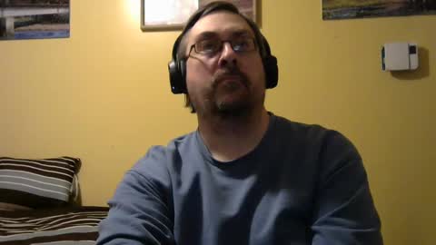 Snapshot of mmr45 chatting on 01-06-25, 04:26 mmr45 online show from 01-06-25, 04:26